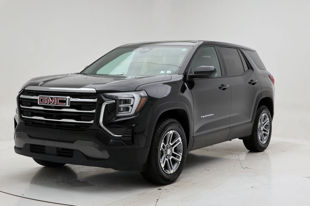 Used 2025 GMC Terrain Elevation image 2