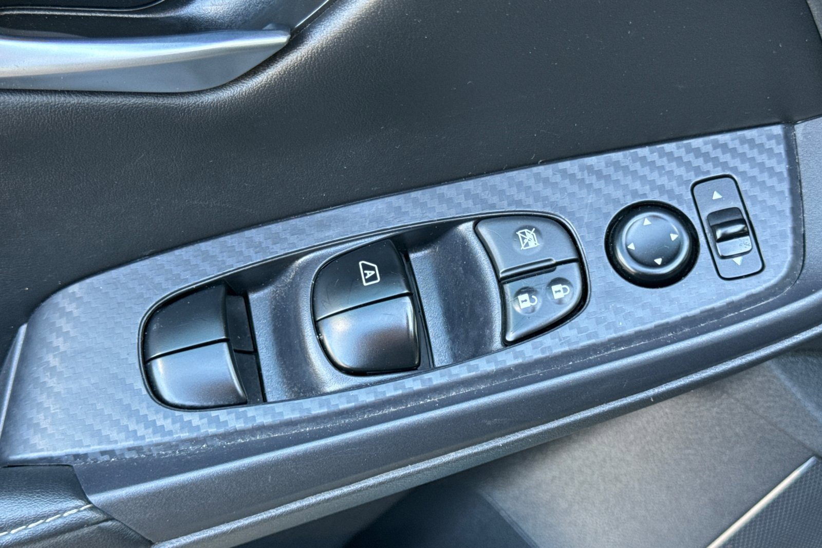 Used 2024 Nissan Sentra SV image 13