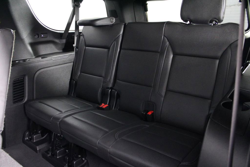 Used 2023 Chevrolet Suburban LT w/ Luxury Package AWD/4WD image 33