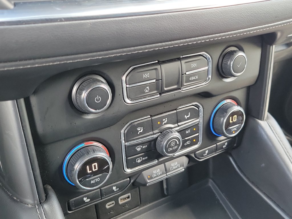 Used 2024 Chevrolet Tahoe LT AWD/4WD image 35
