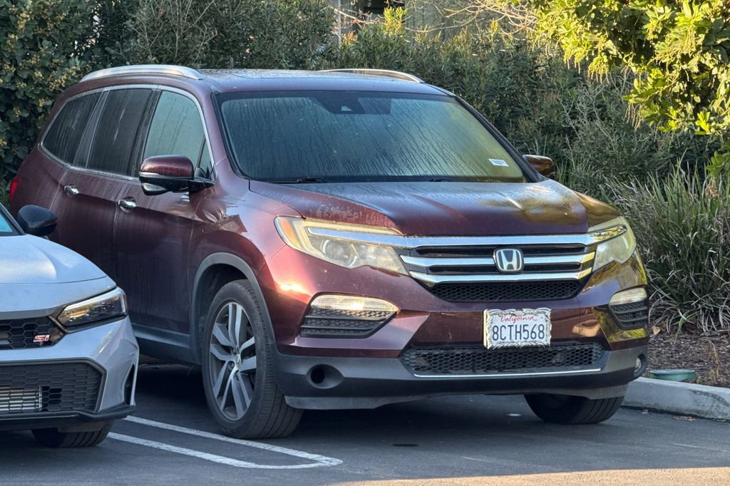 Used 2017 Honda Pilot Touring image 2