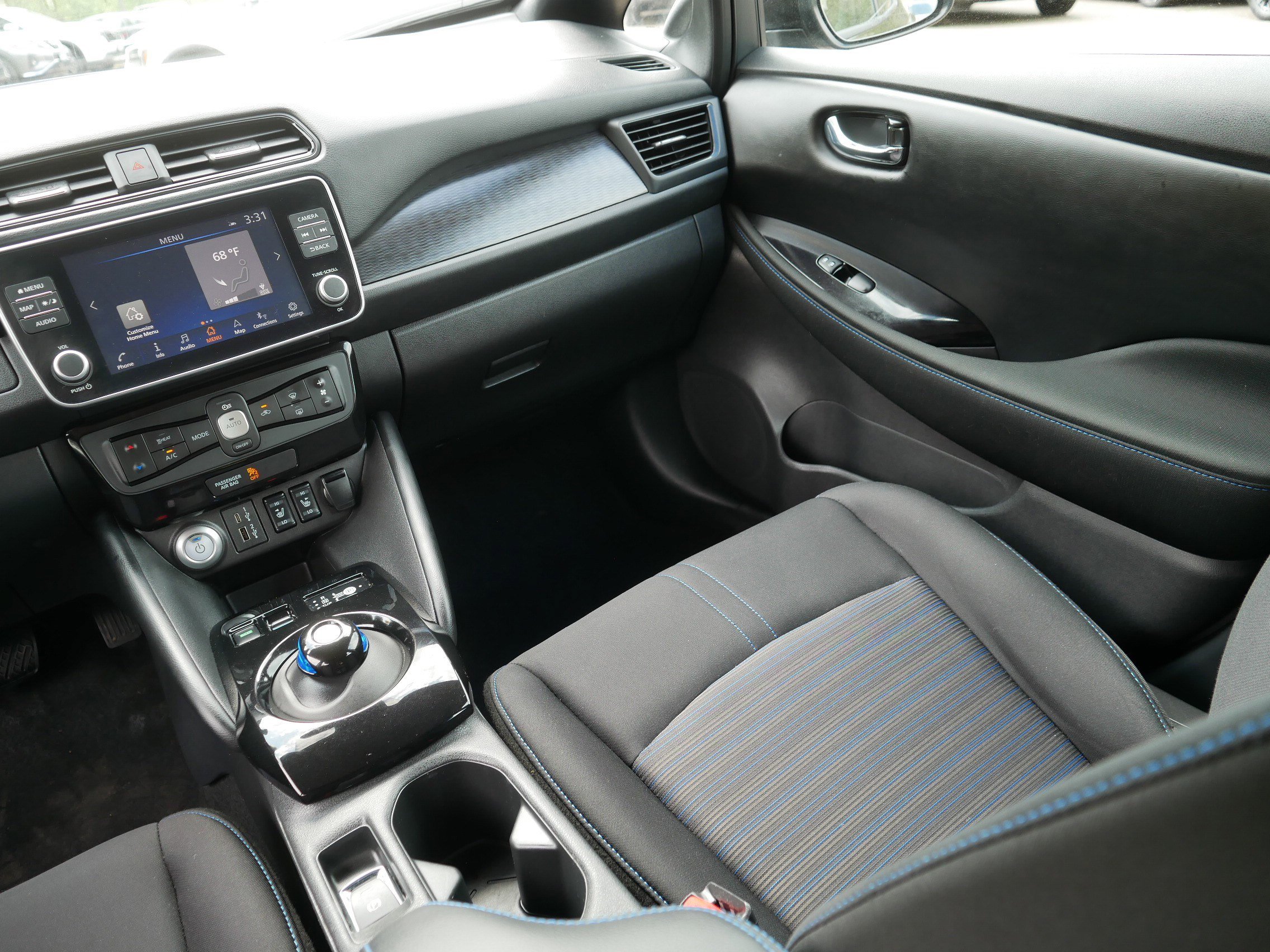 Certified 2023 Nissan Leaf SV Plus FWD image 11