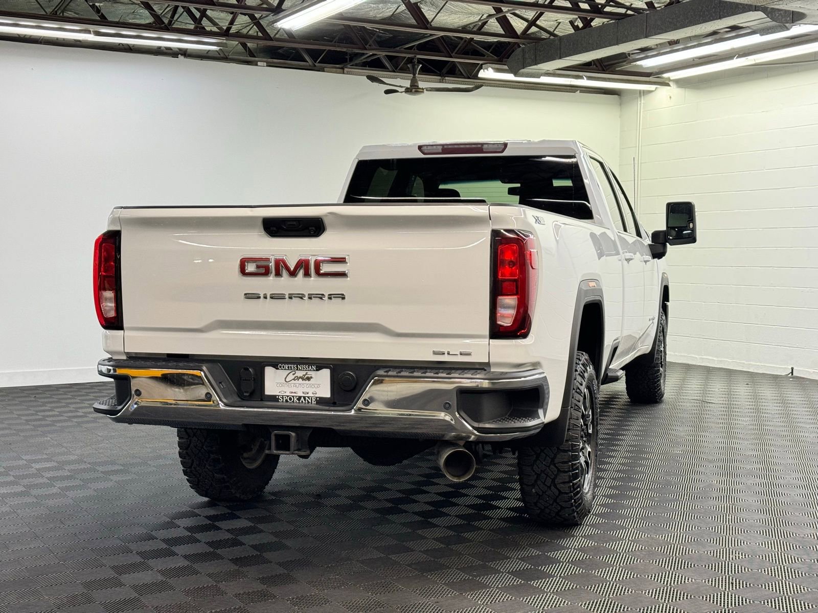 Used 2020 GMC Sierra 3500 SLE w/ SLE Convenience Package image 2
