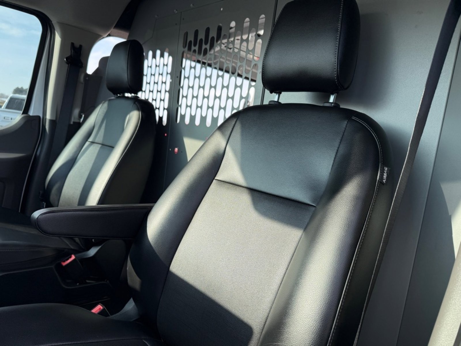 Used 2023 Ford E-Transit Low Roof image 15