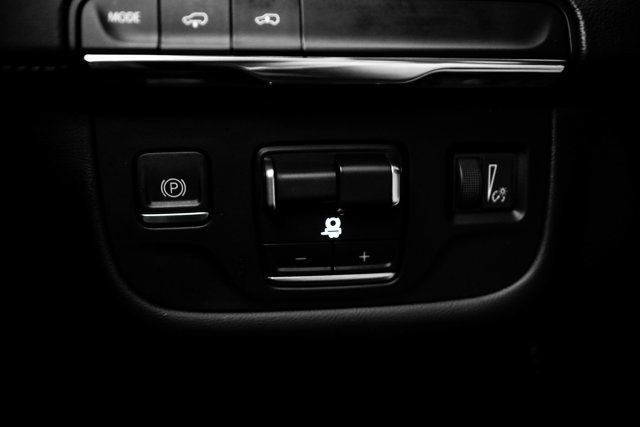 Used 2021 Cadillac Escalade ESV Sport w/ Driver Assist Tech Package RWD image 53