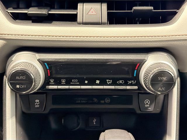 Used 2021 Toyota RAV4 XLE image 14