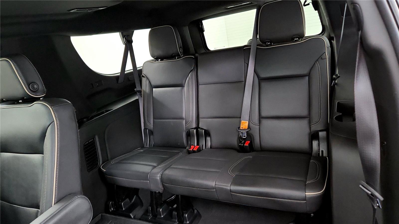 Used 2023 Chevrolet Suburban Premier w/ Premium Package 2 image 22