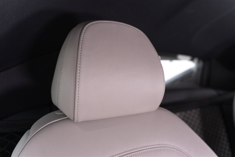 Used 2011 Audi R8 V8 AWD/4WD image 49