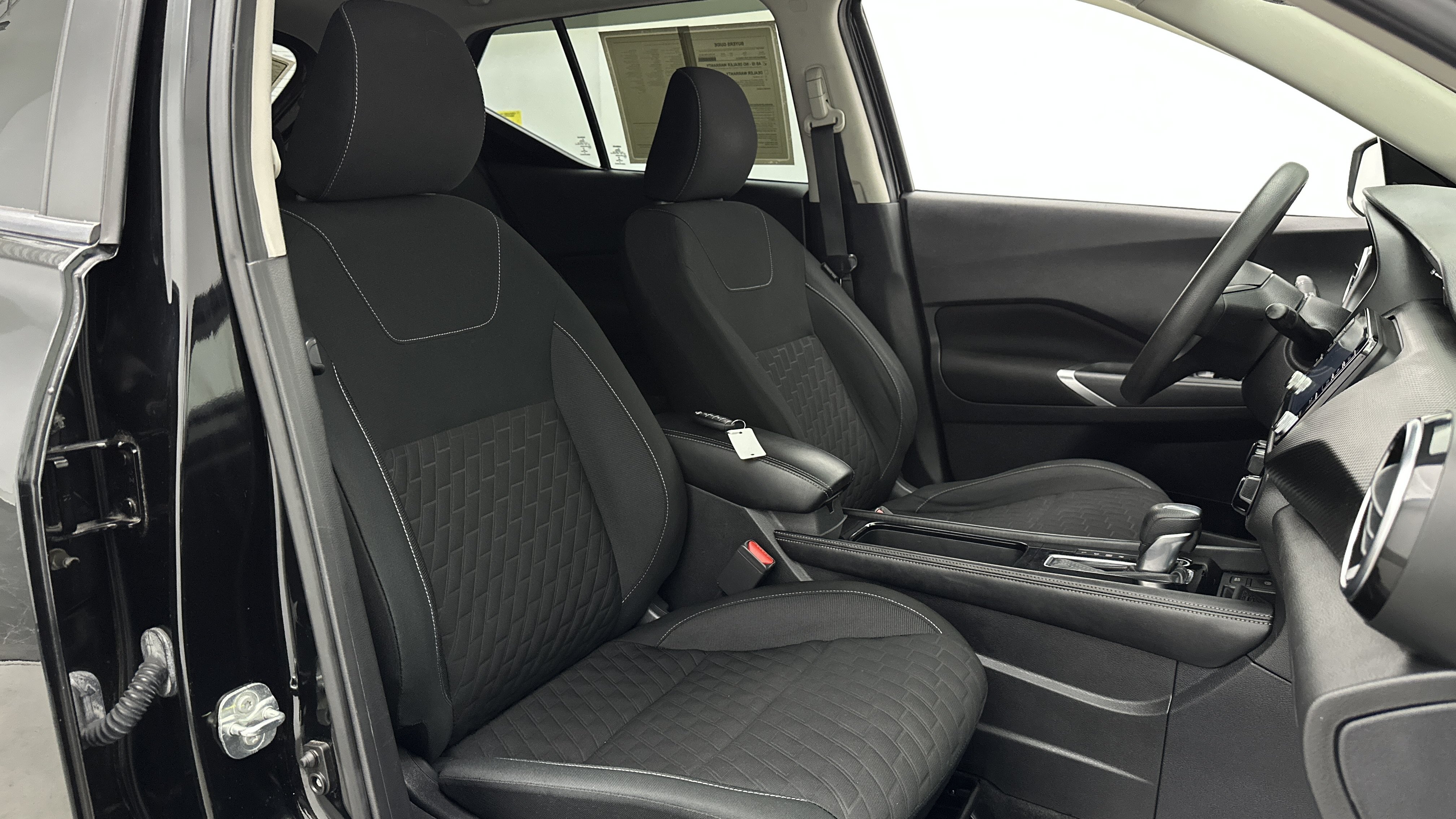 Used 2021 Nissan Kicks SV FWD image 34