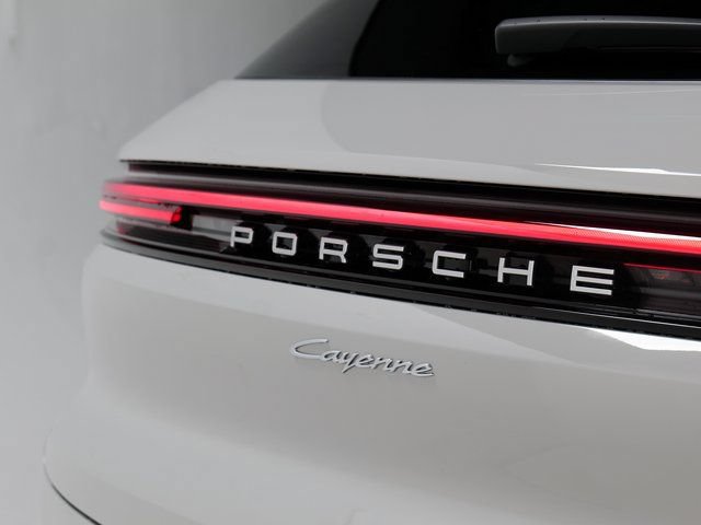 New 2026 Porsche Cayenne AWD/4WD image 30