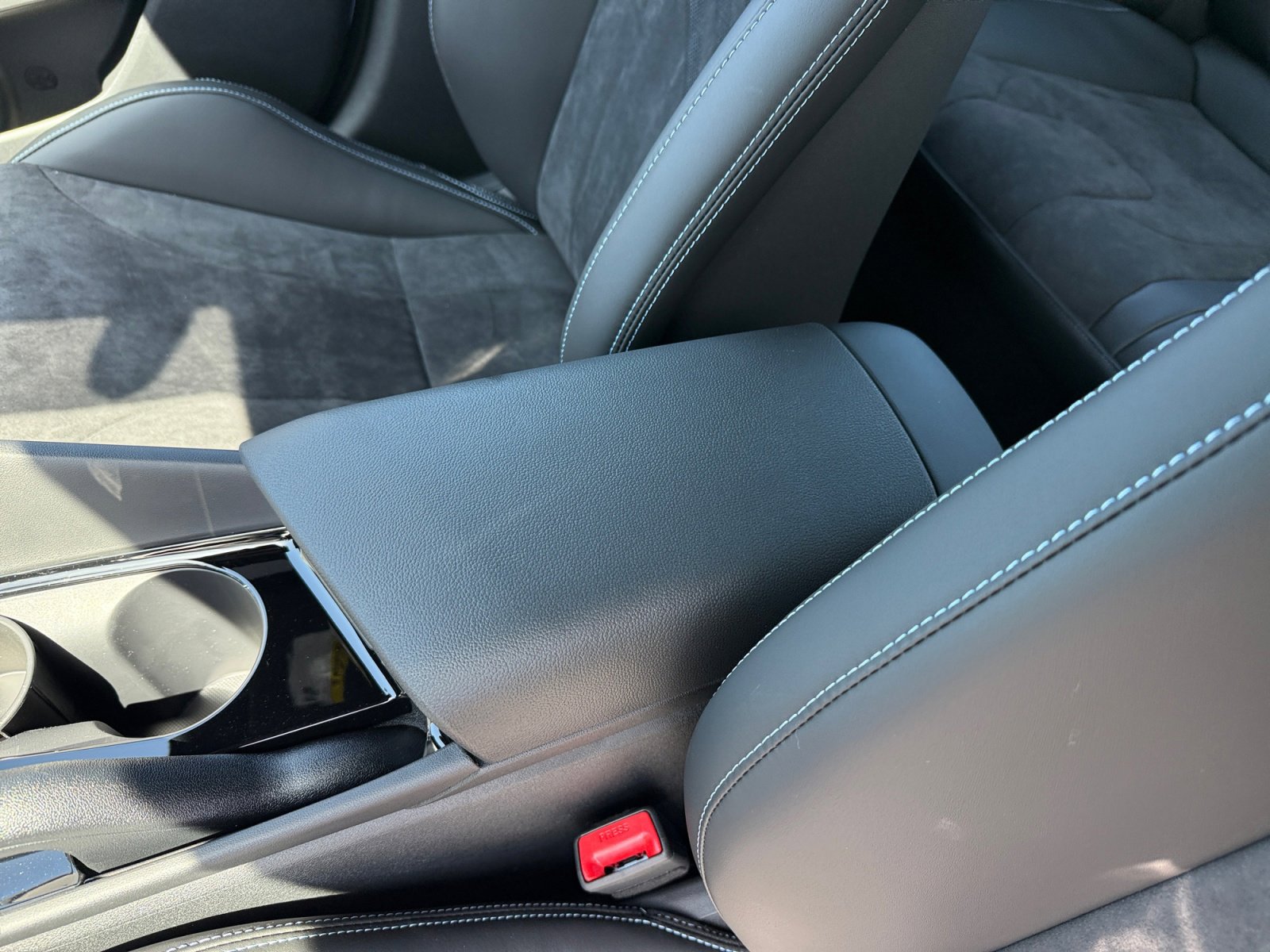 New 2026 Hyundai Elantra N FWD image 14