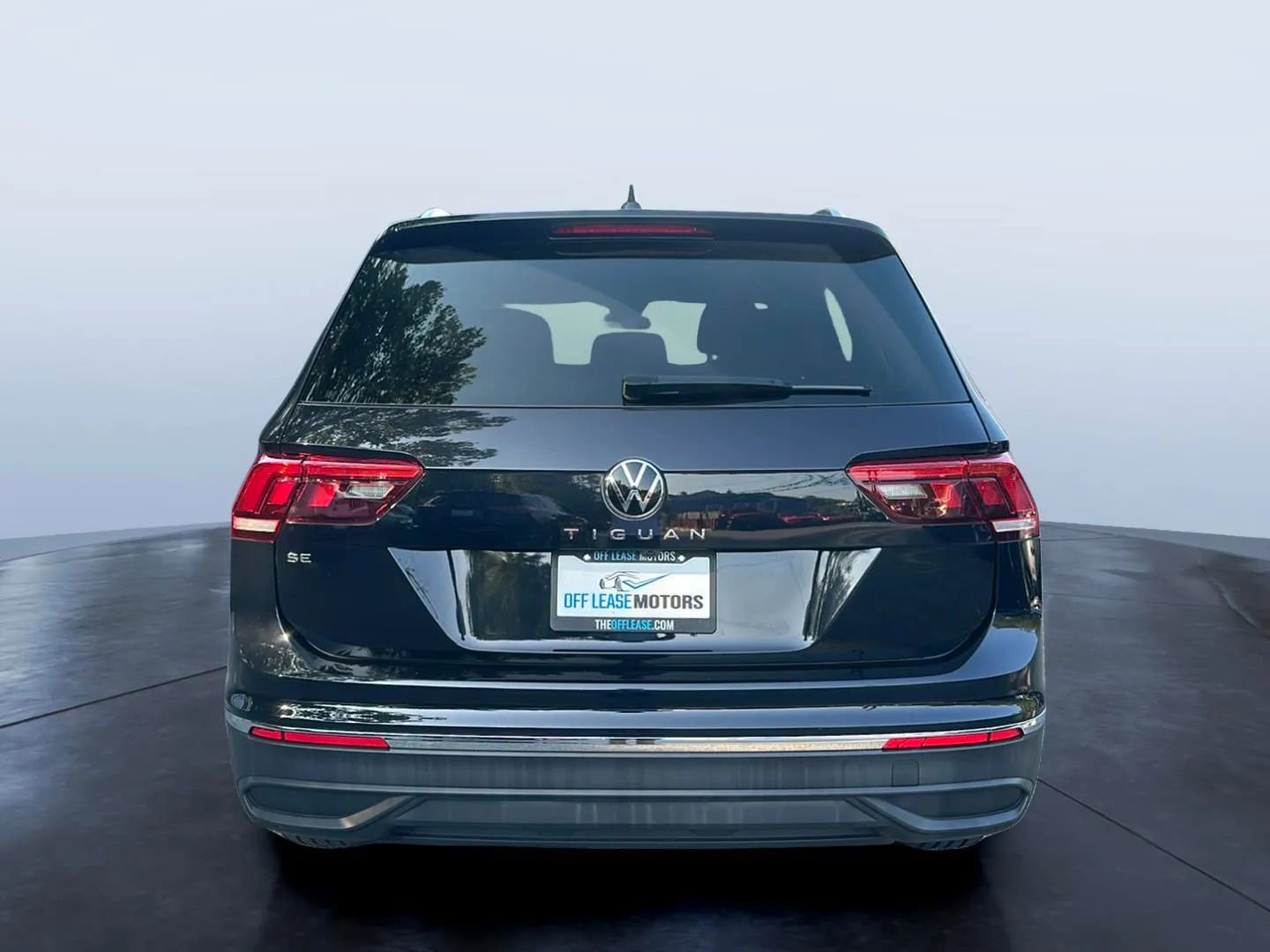 Used 2024 Volkswagen Tiguan SE image 4