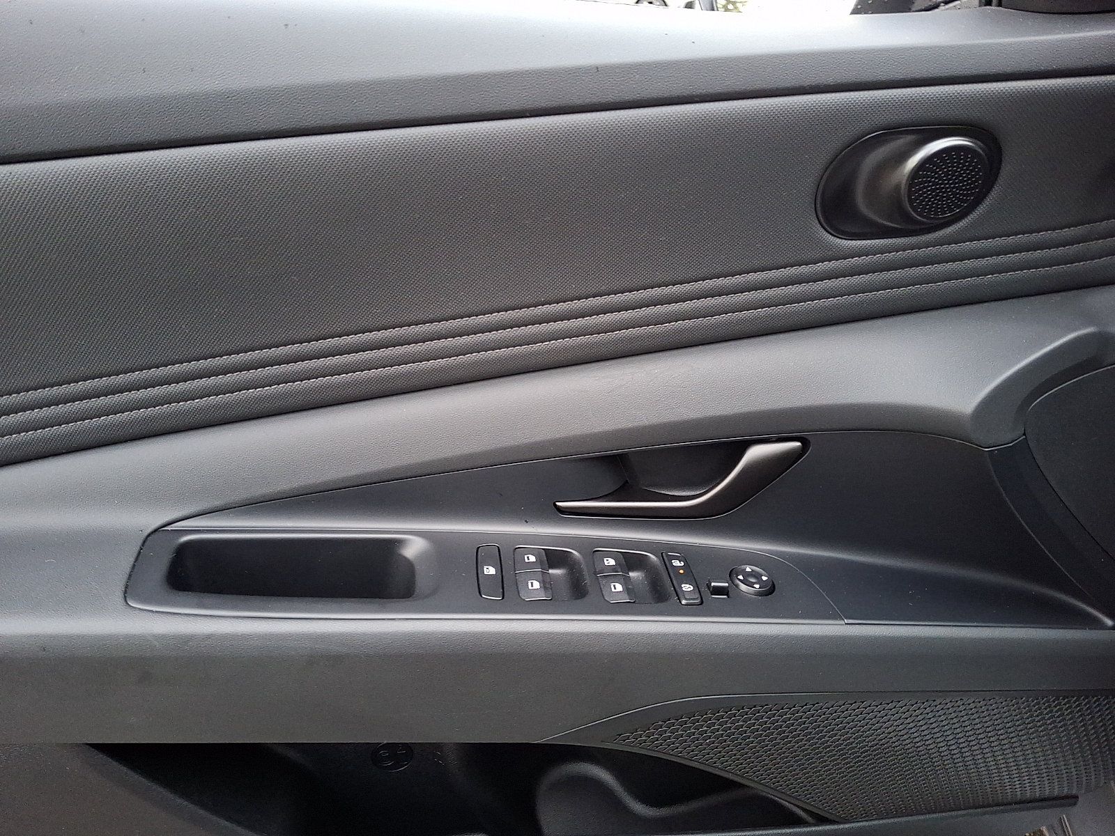 Used 2026 Hyundai Elantra Sport FWD image 13