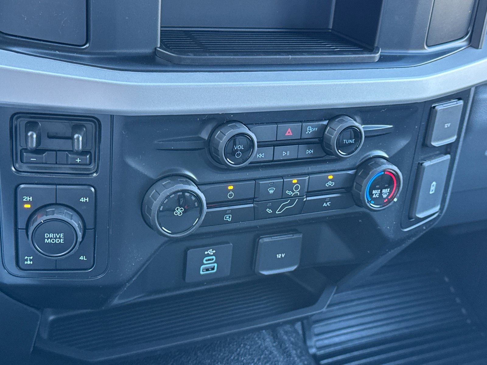 New 2026 Ford F250 XL w/ XL Off-Road Package image 20