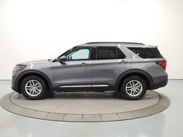 Used 2025 Ford Explorer Active w/ Active Comfort Package image 4