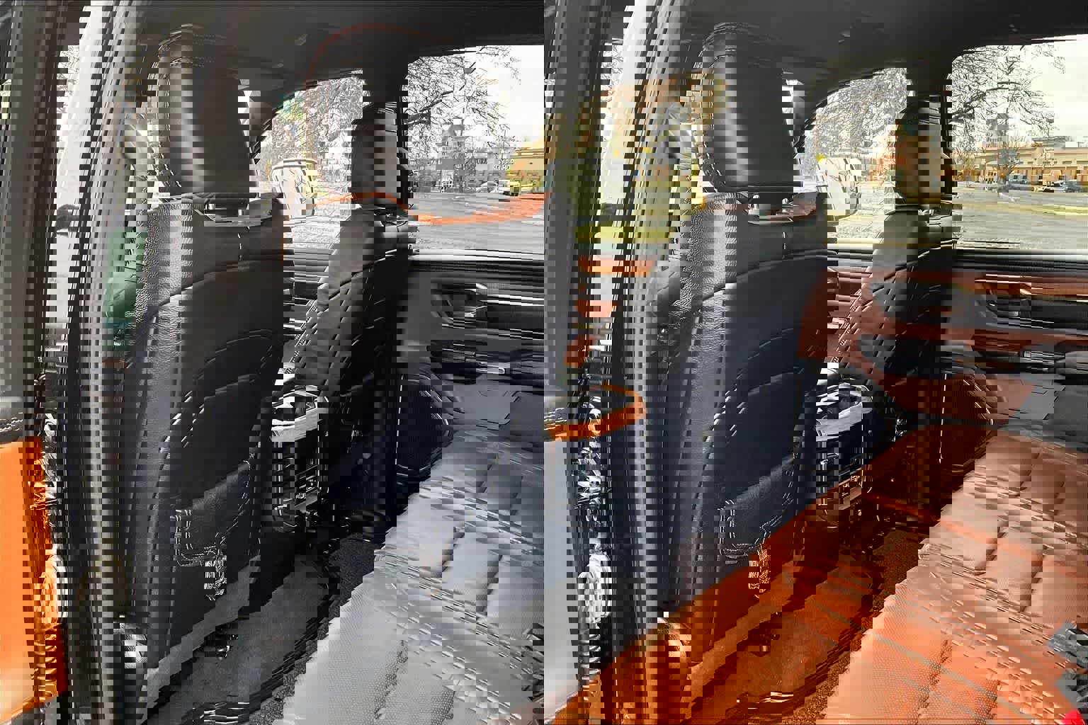 Used 2022 RAM 1500 Limited w/ Body-Colour Bumper Group image 12