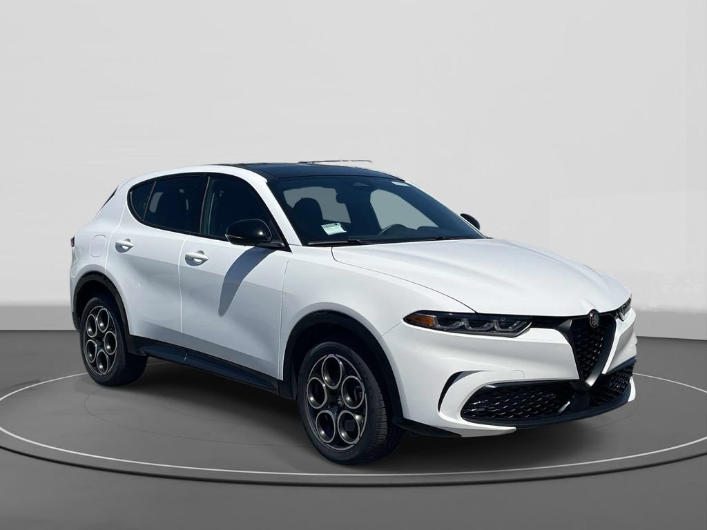 Used 2025 Alfa Romeo Tonale w/ Premium Package