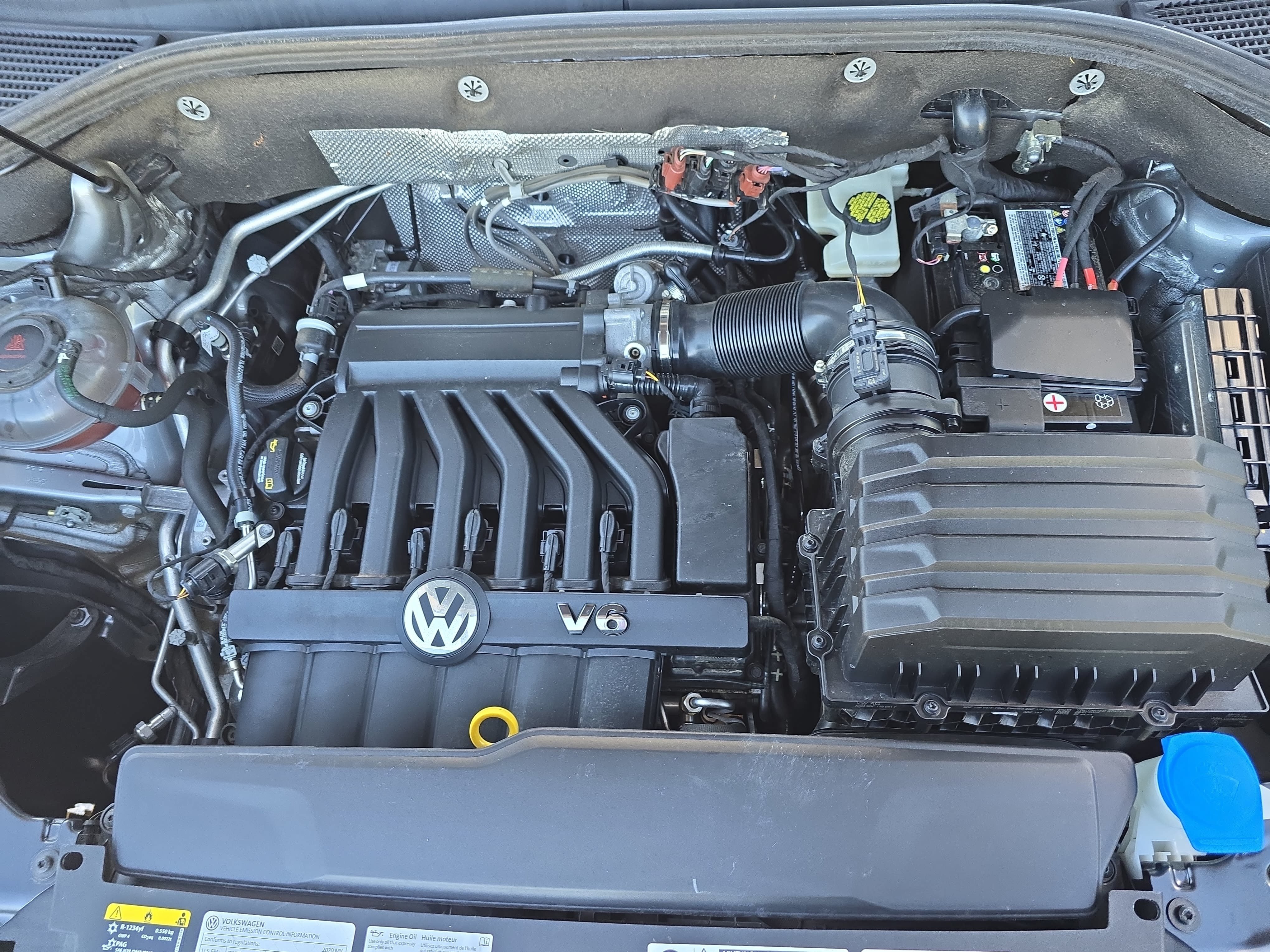 Used 2020 Volkswagen Atlas Cross Sport SE w/ Towing Package AWD/4WD image 30