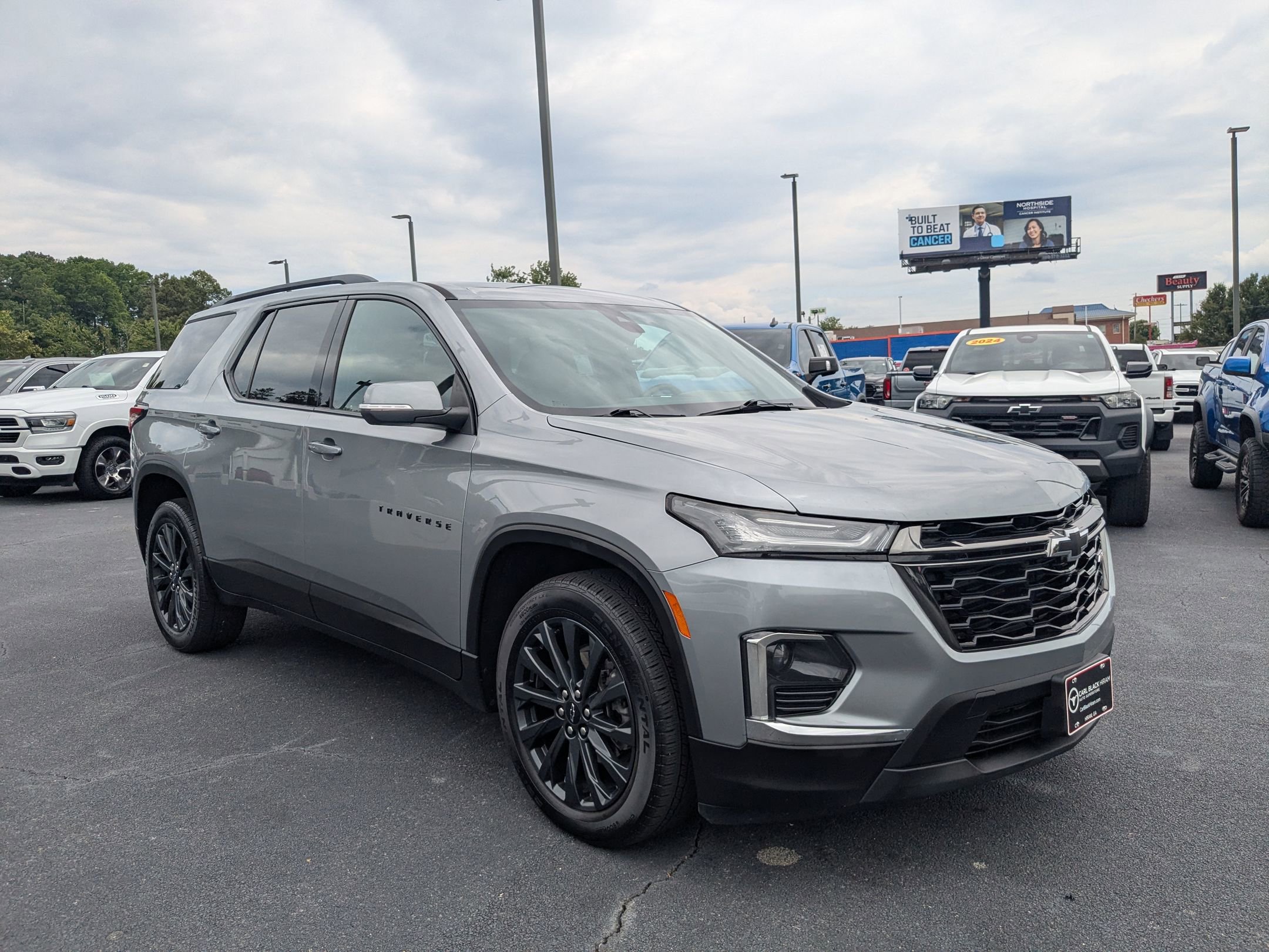 Used 2023 Chevrolet Traverse RS FWD image 3