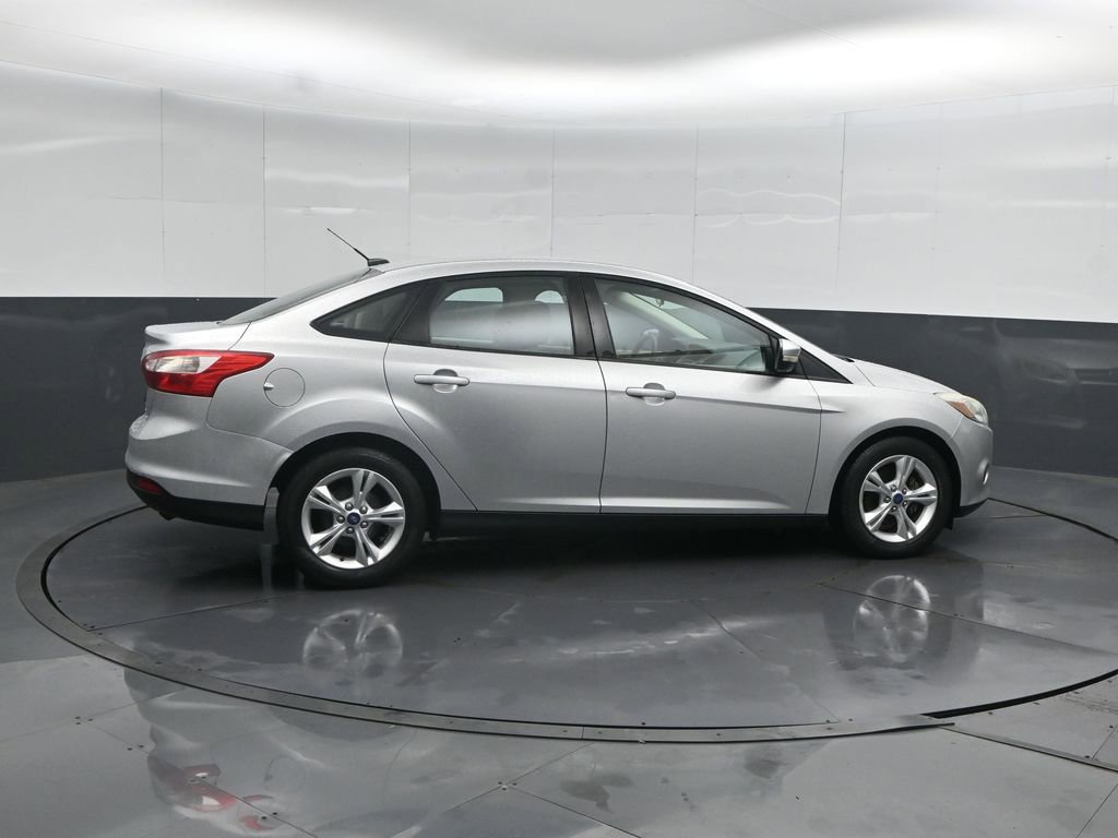 Used 2013 Ford Focus SE FWD image 3