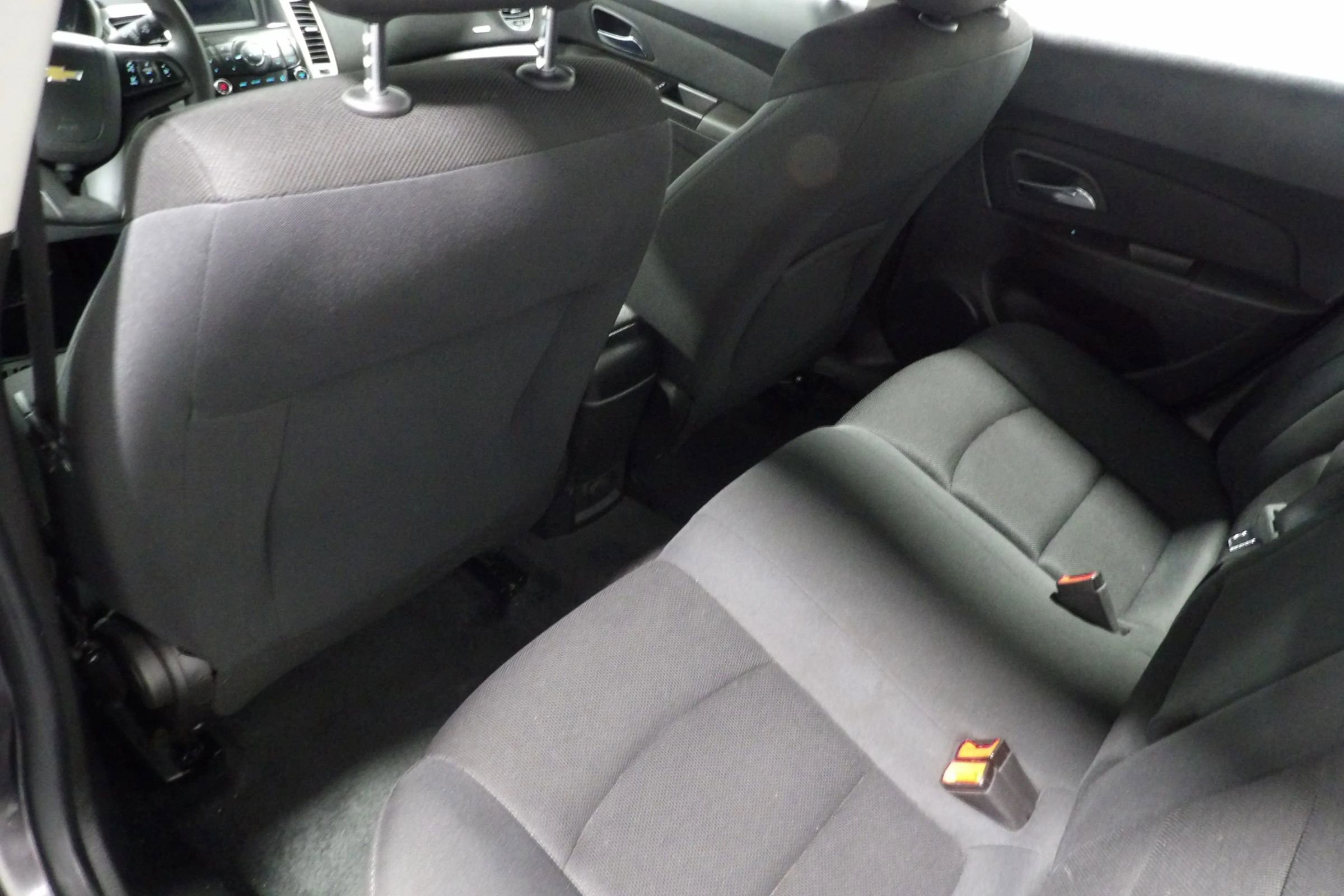 Used 2016 Chevrolet Cruze LT FWD image 8