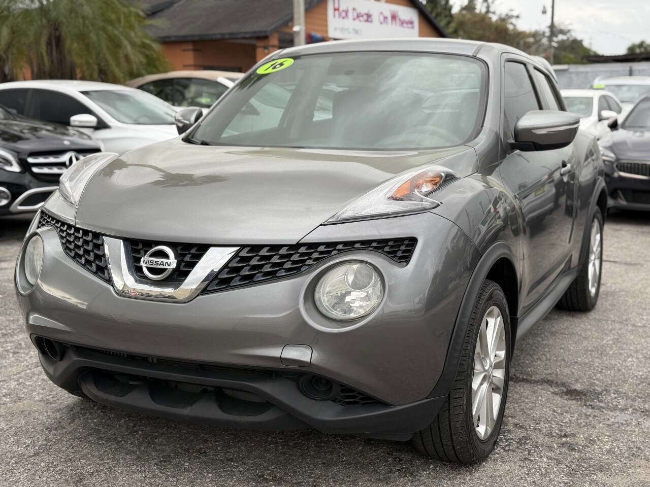 Used 2016 Nissan Juke S image 3
