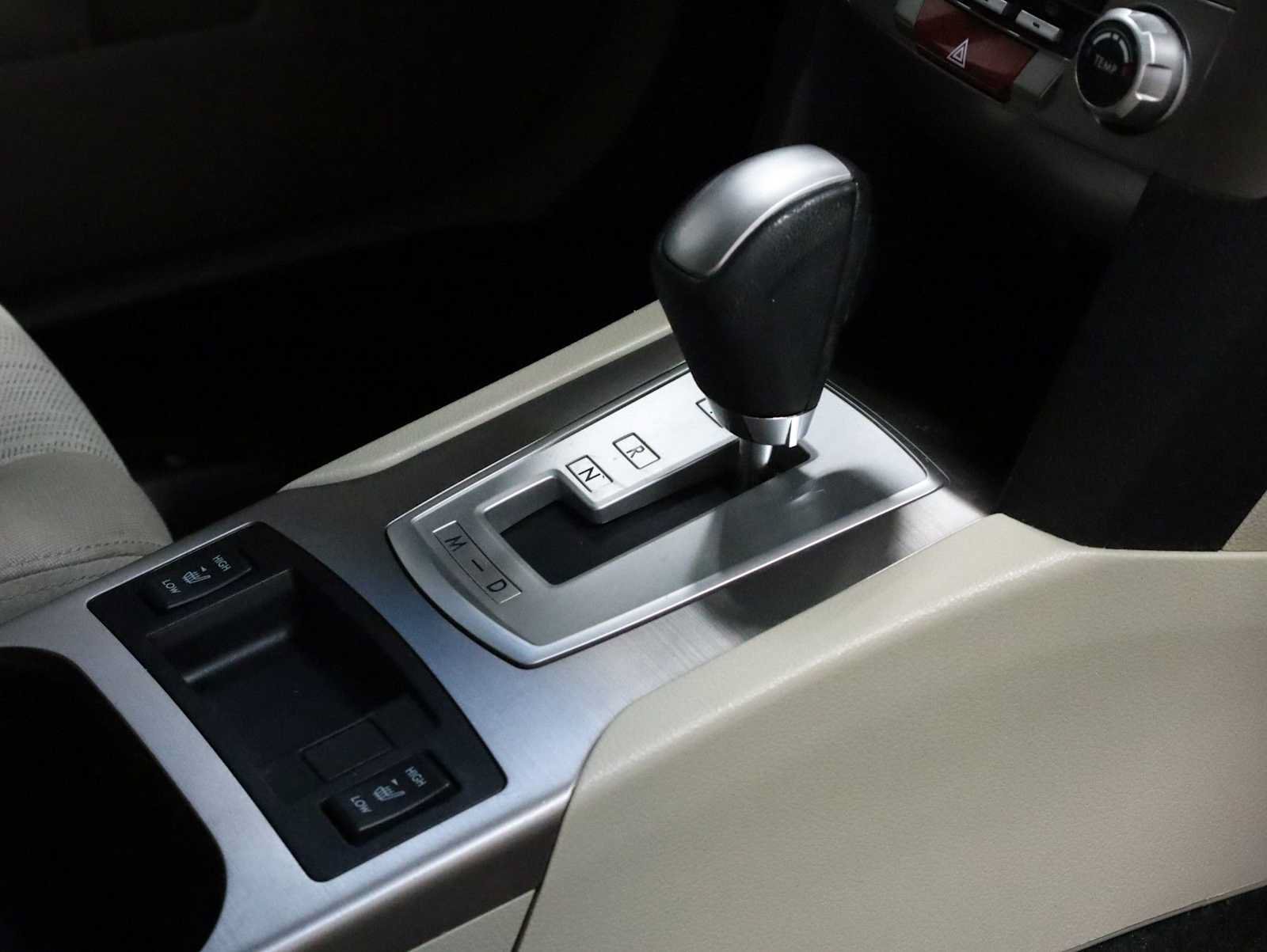 Used 2014 Subaru Outback 2.5i Premium AWD/4WD image 19