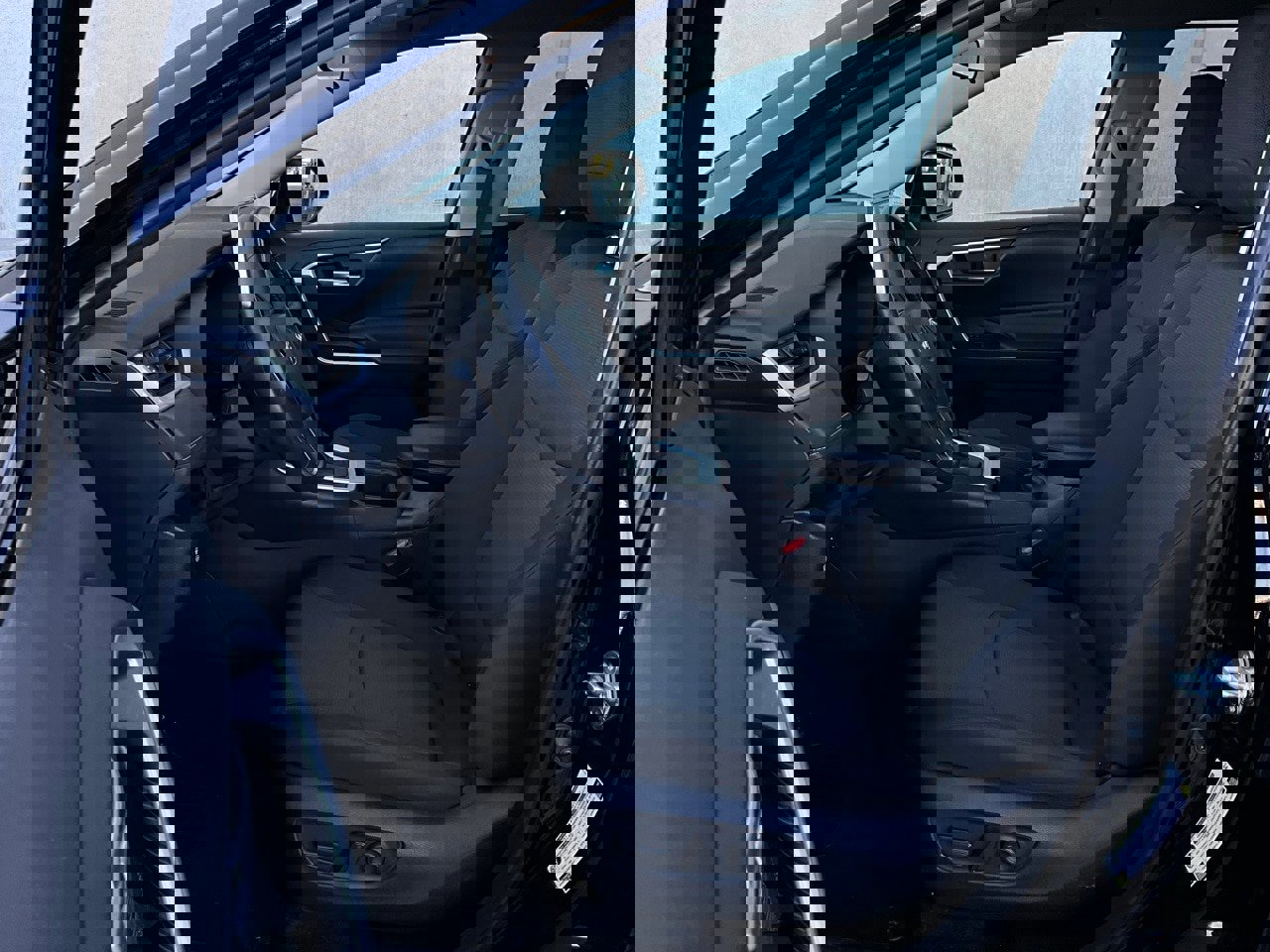 Used 2025 Toyota RAV4 XLE image 10