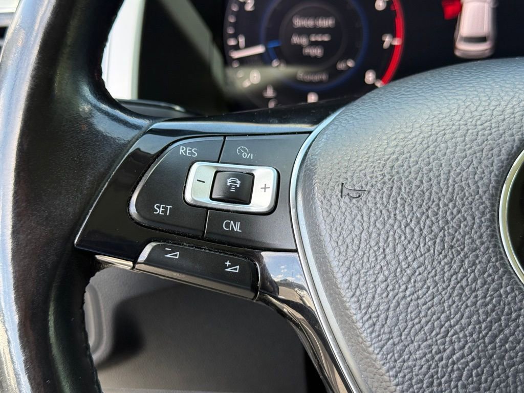Used 2018 Volkswagen Atlas SEL Premium AWD/4WD image 19
