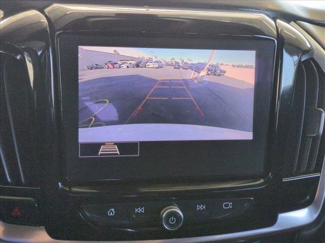 Used 2021 Chevrolet Traverse LT image 13