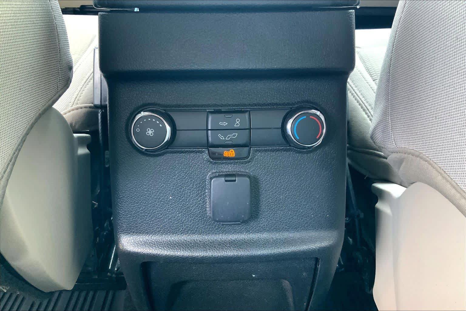 Used 2019 Ford Explorer XLT w/ Equipment Group 201A FWD image 30