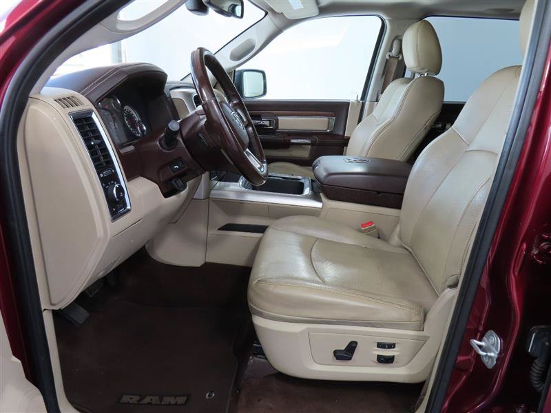 Used 2016 RAM 1500 Laramie w/ Convenience Group AWD/4WD image 17