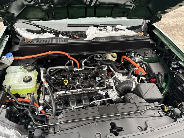 New 2025 Ford Maverick XL image 11