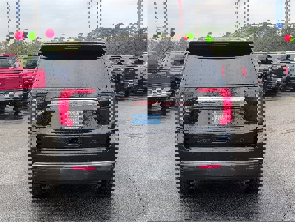 Certified 2023 GMC Yukon SLT w/ SLT Premium Package image 4