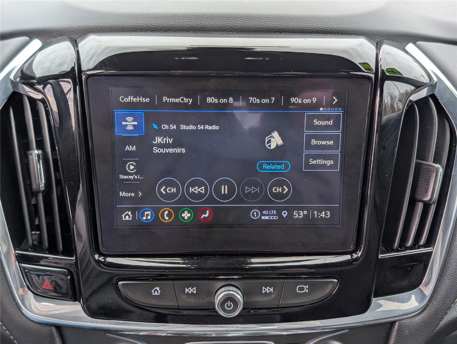 Used 2023 Chevrolet Traverse LT image 27