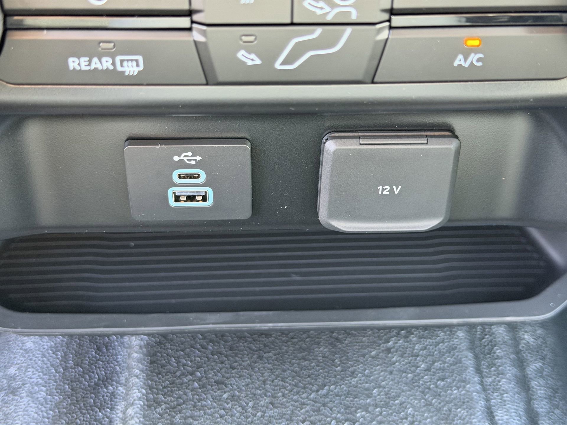 New 2026 Ford F550 4x4 Crew Cab image 5