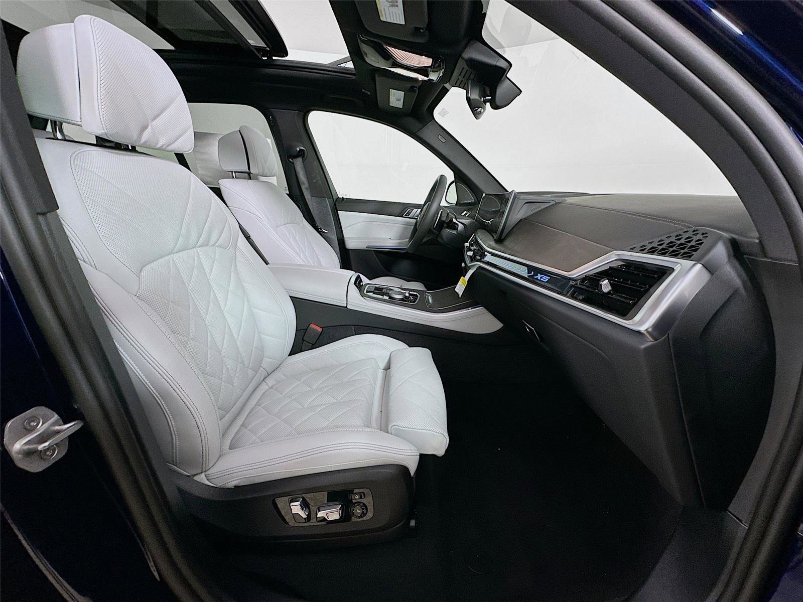 New 2026 BMW X5 xDrive40i w/ M Sport Package image 30