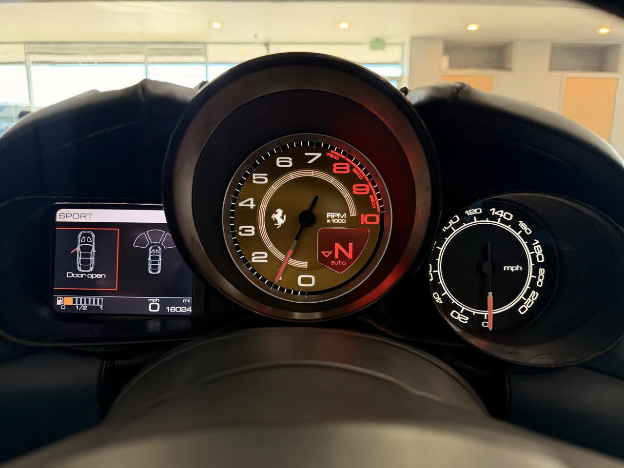 Used 2015 Ferrari California T RWD image 16