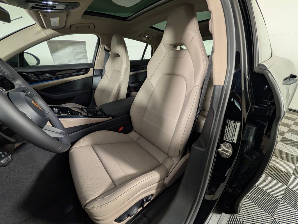 New 2026 Porsche Panamera image 5