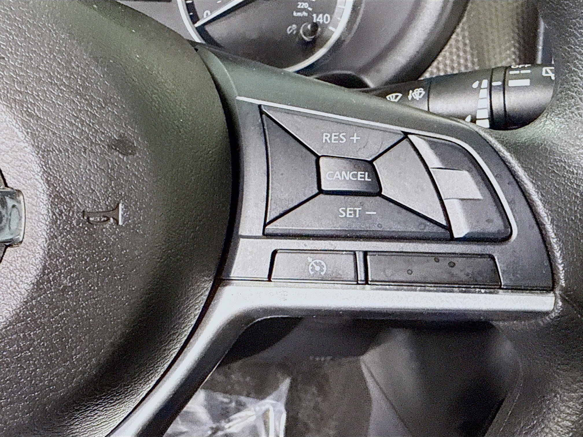 Used 2020 Nissan Kicks S image 15