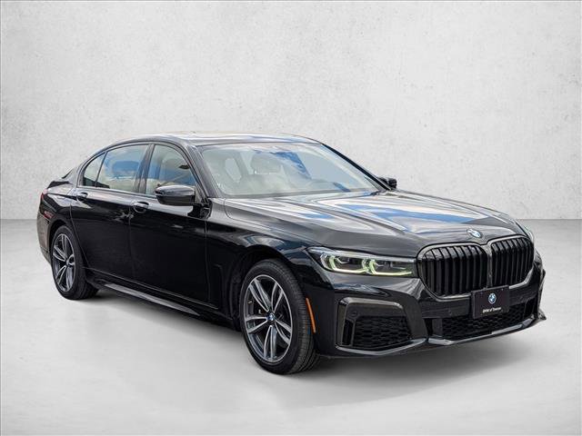 Used 2022 BMW 740i xDrive w/ M Sport Package AWD/4WD image 3