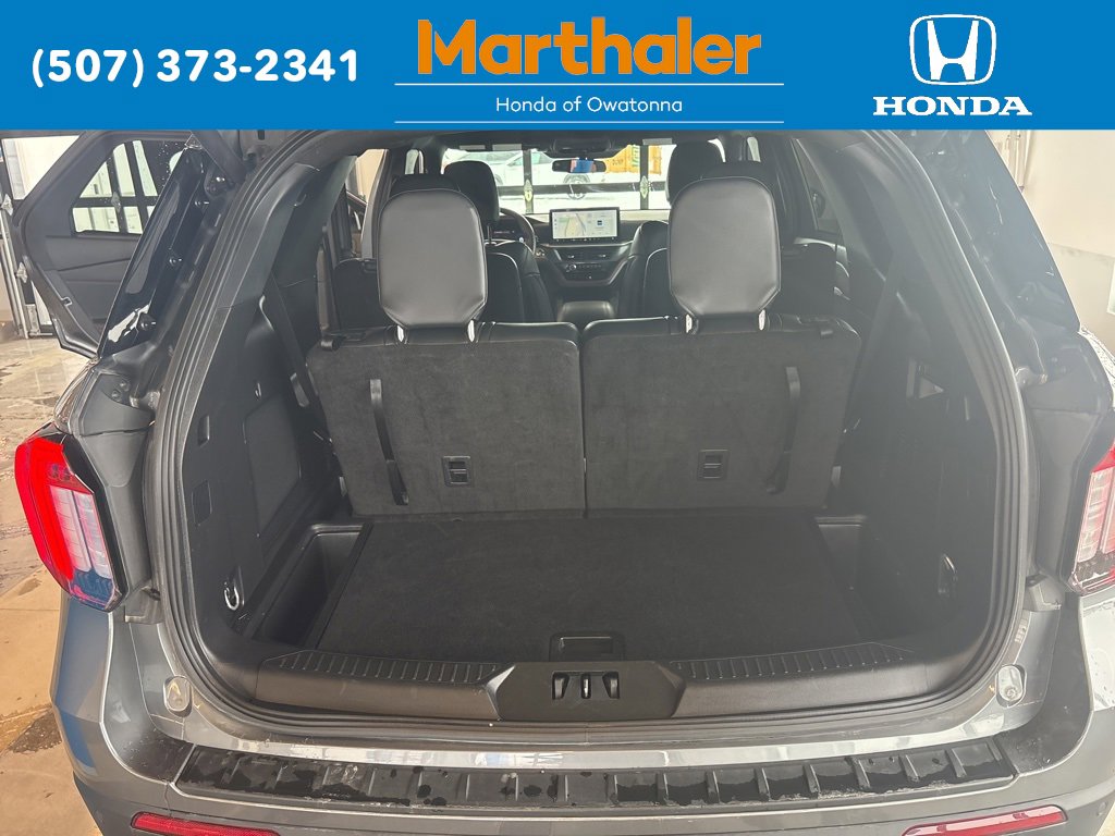 Used 2025 Ford Explorer ST-Line image 14