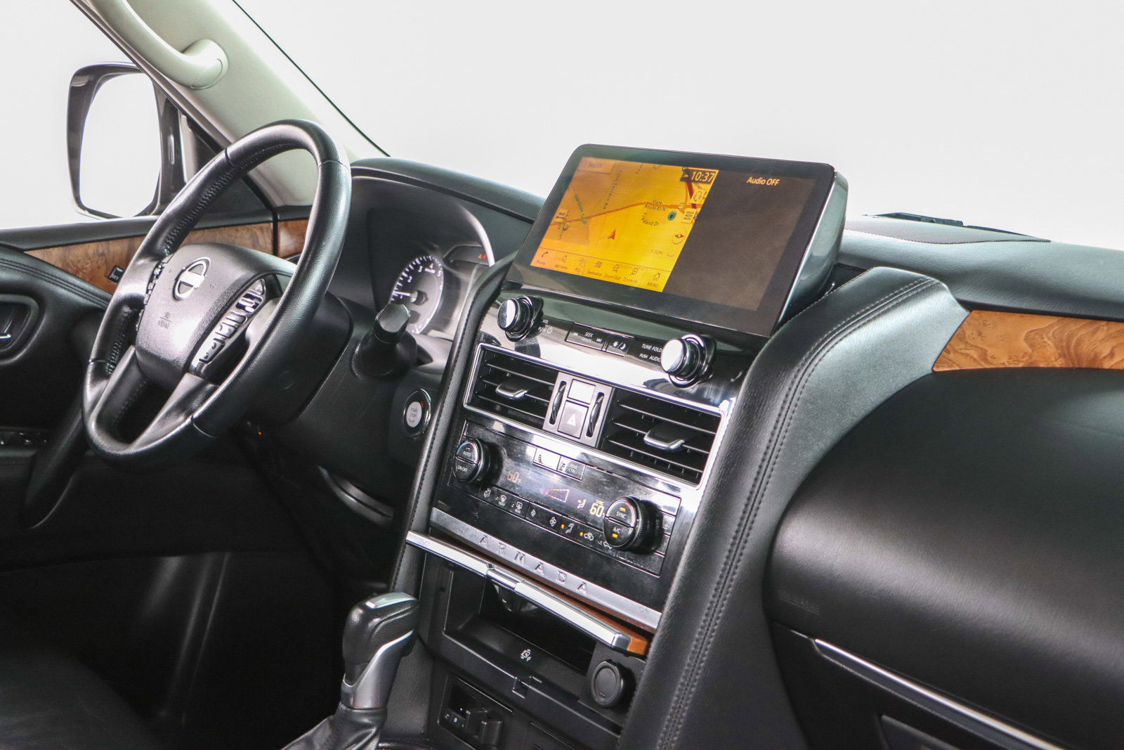 Used 2024 Nissan Armada SL w/ Captain's Chairs Package image 28