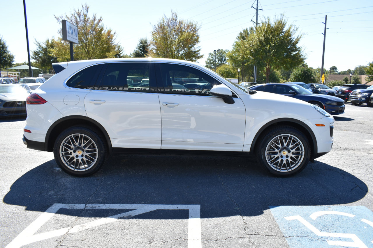 Used 2018 Porsche Cayenne Platinum Edition image 5