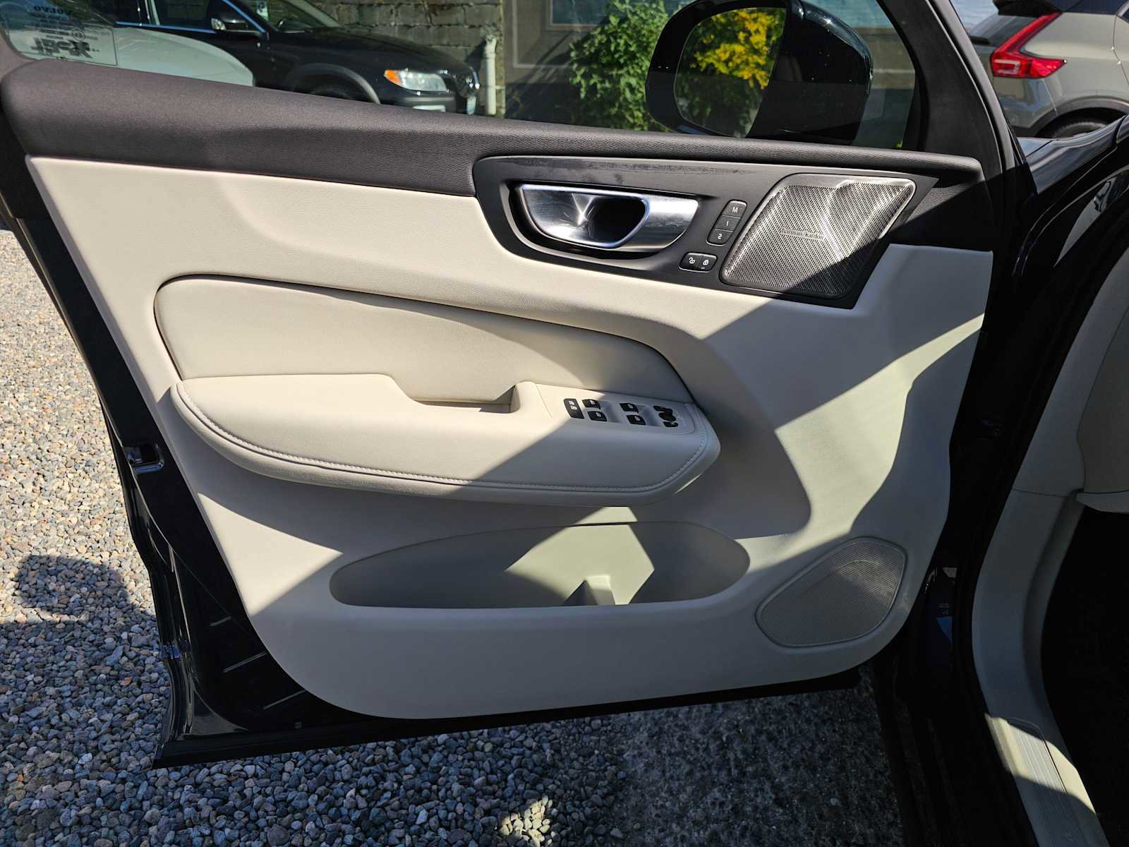 New 2026 Volvo XC60 T8 Ultra w/ Protection Package Premier image 24