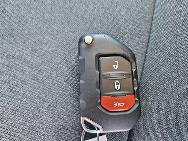 Used 2025 Jeep Gladiator Sport image 29