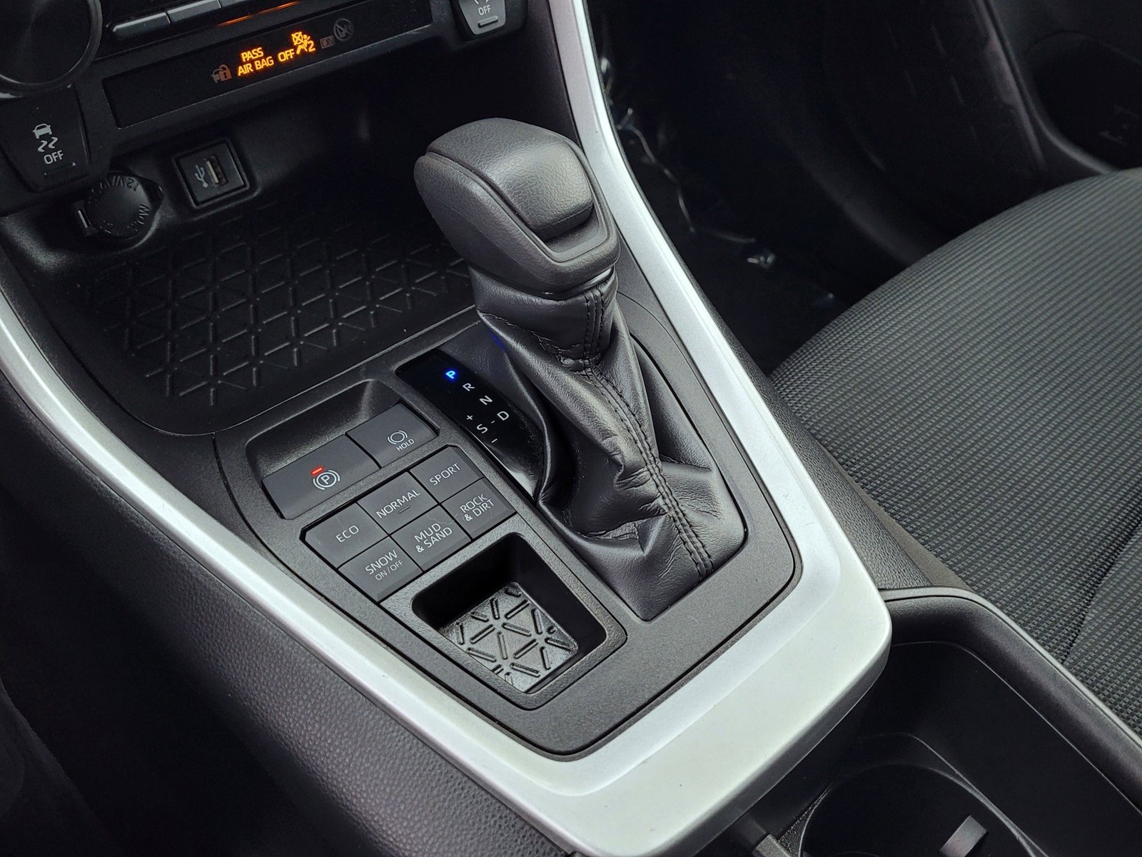 Certified 2024 Toyota RAV4 LE image 17