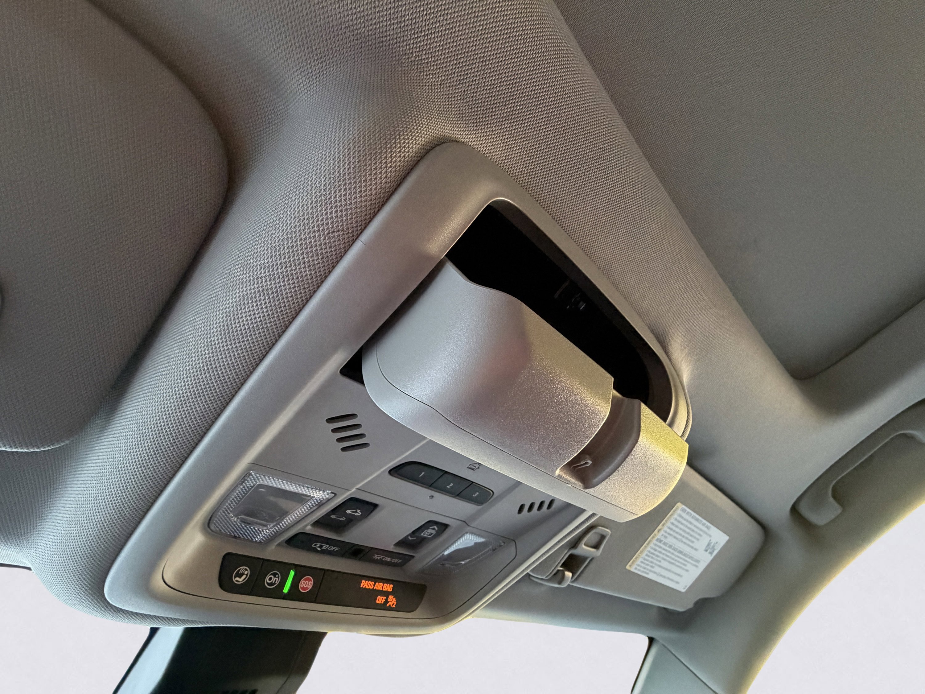 Used 2024 GMC Terrain SLT w/ Infotainment Package II image 38