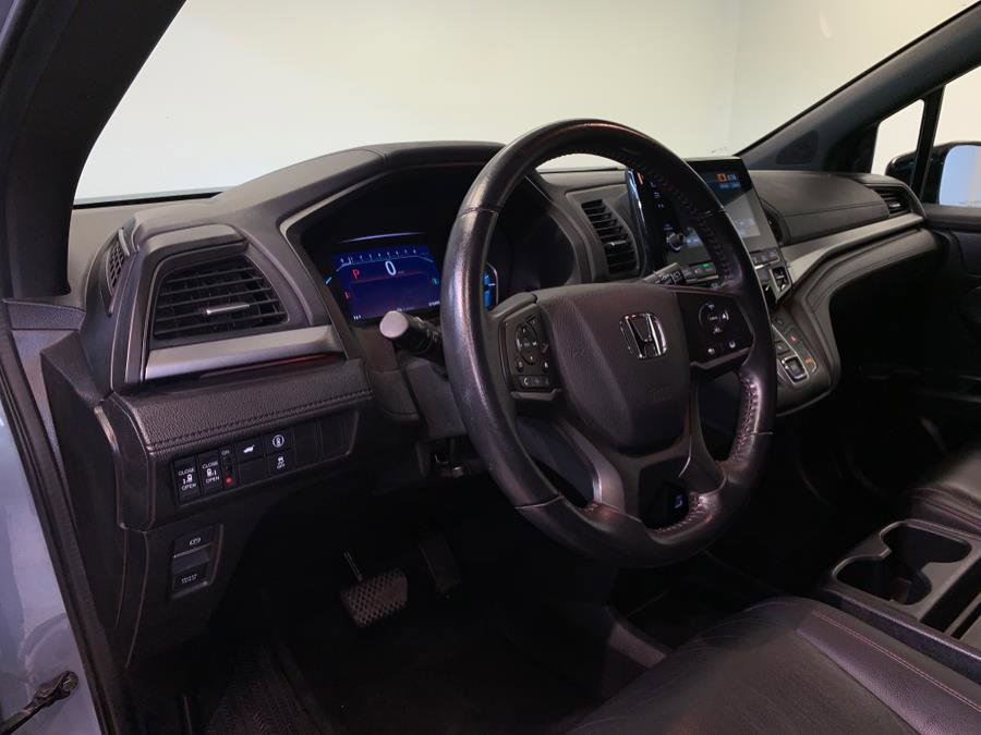 Used 2023 Honda Odyssey Sport image 17
