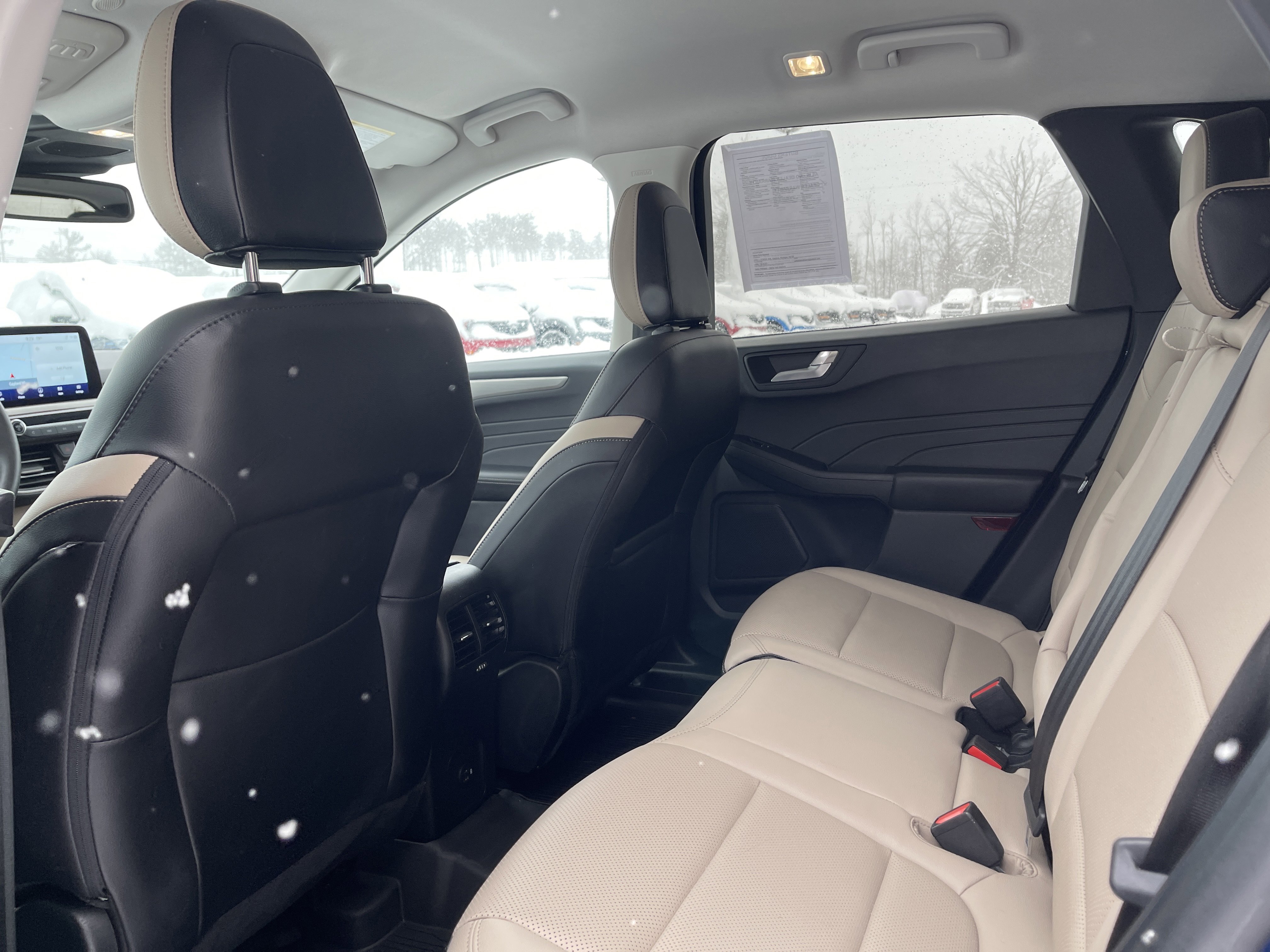 Certified 2022 Ford Escape Titanium image 11